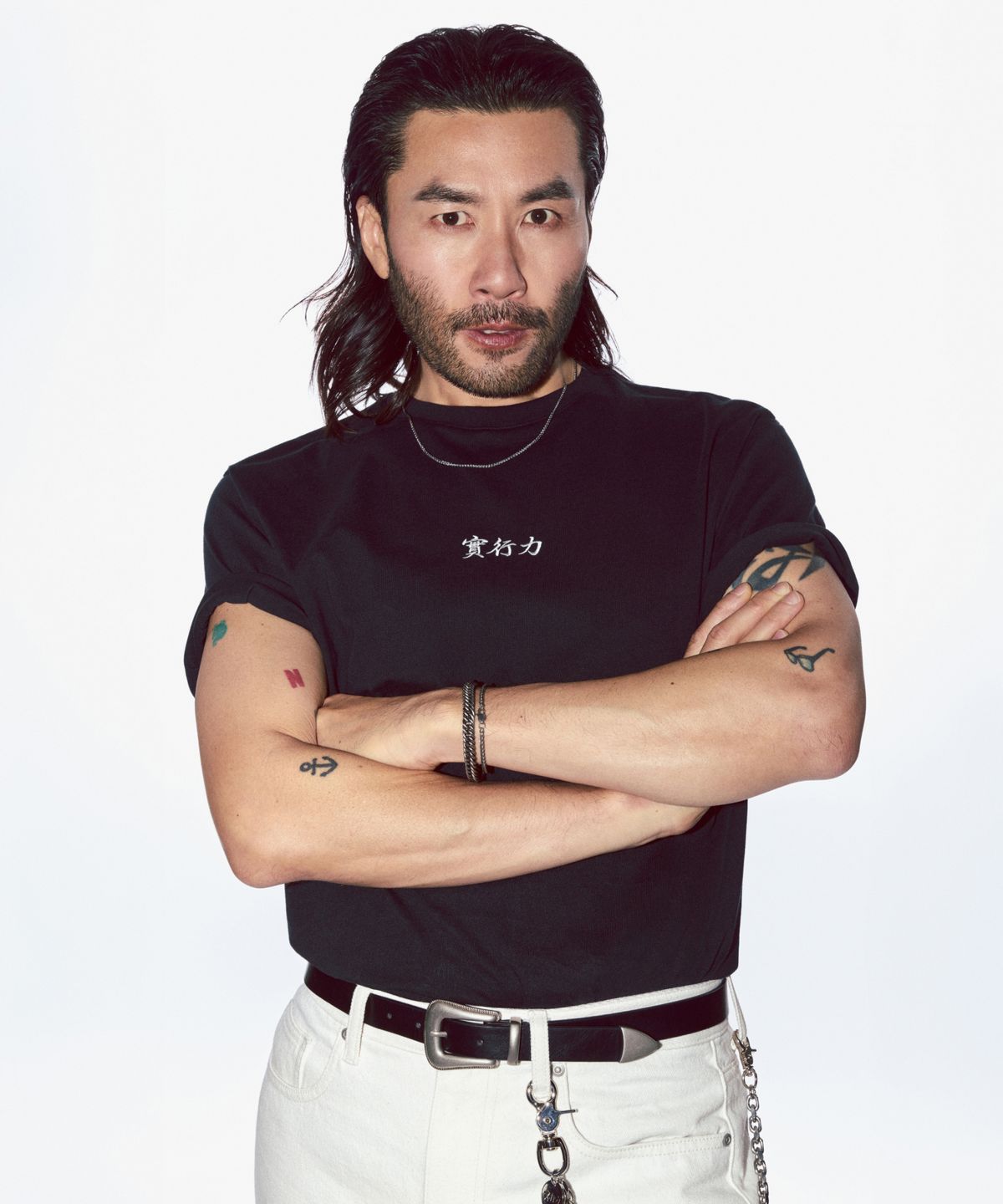 무신사 스탠다드 노홍철 티셔츠 한 달 입어보니 실행력이 진짜 생기는 기분