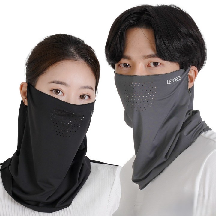라운딩 후 마스크를 벗었을 때 얼굴에 자국이 남지 않고 뽀송뽀송한 피부 상태를 보여주는 사진