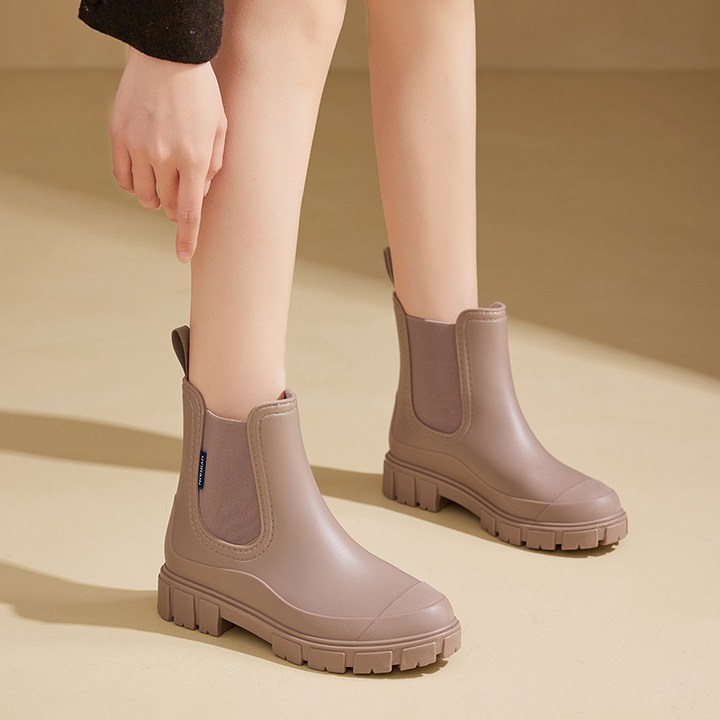 장마철 출근길 5일 연속 신어본 Modern Fashion 레인부츠