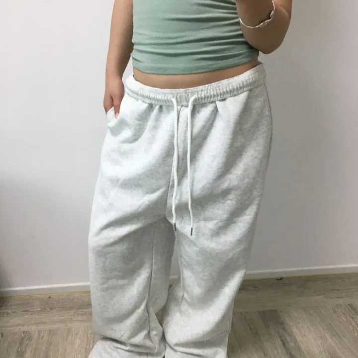 Lune Wide Sweatpants (3Color) 대표 이미지
