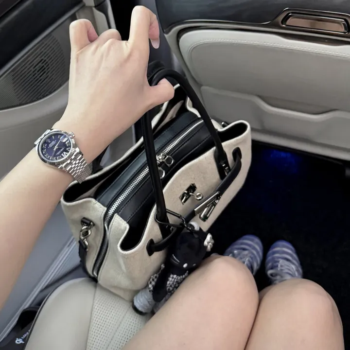 에이블리 가방 황신혜, 샤넬 가방과 빈티지 패션, 무드가 궁금했다면