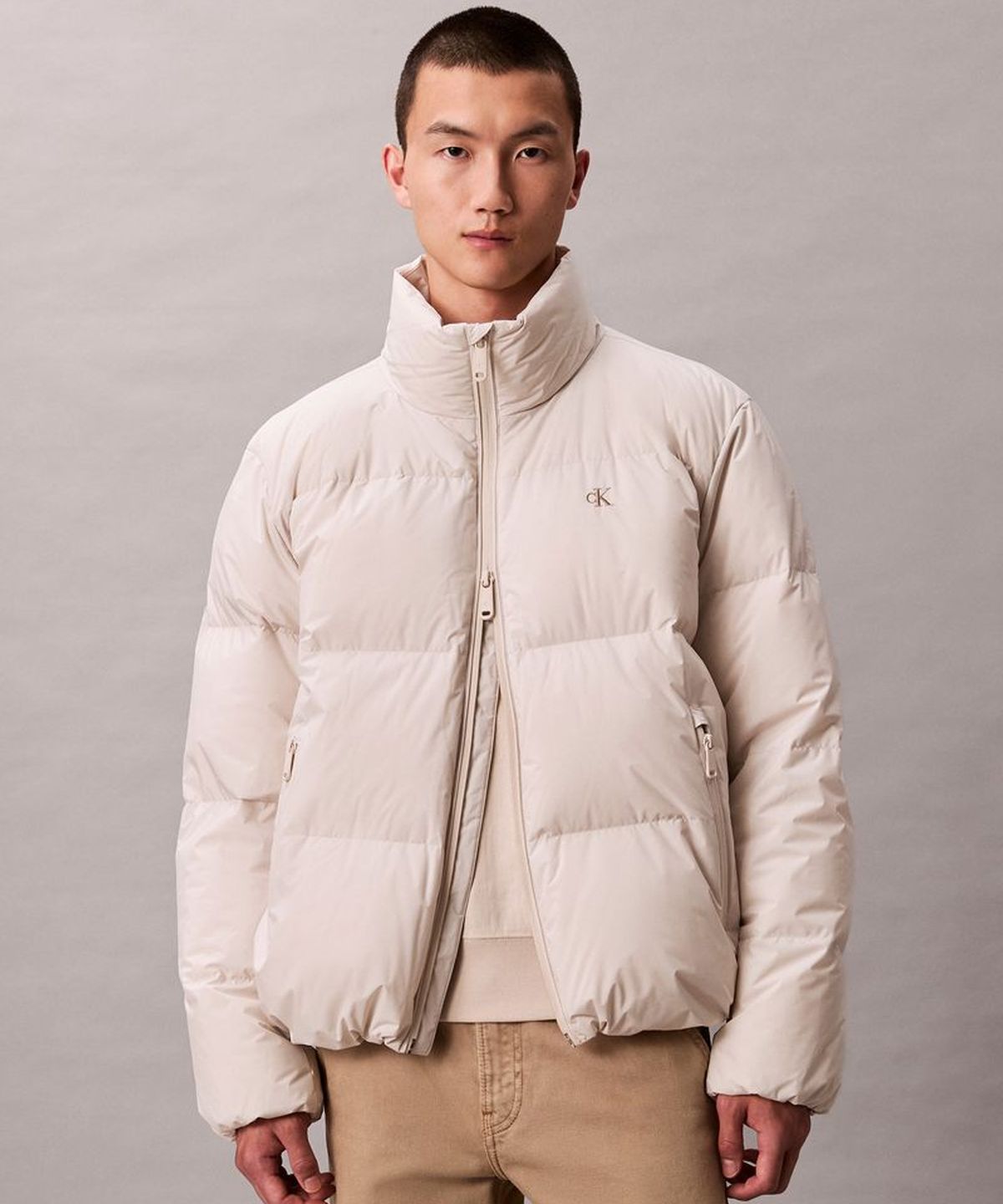 취업 성공한 남동생 선물로 샀다가 실물 보고 반해버린 캘빈클라인 진 푸퍼 4LD541G67U