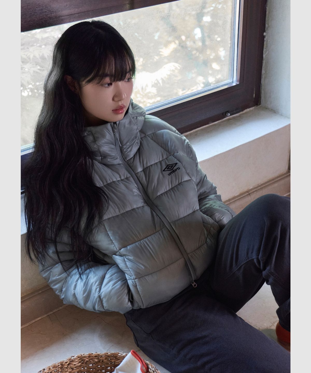 립스탑 원단 가까이서 찍어 내부 충전재가 은은하게 비치는 독특한 질감을 보여주는 컷