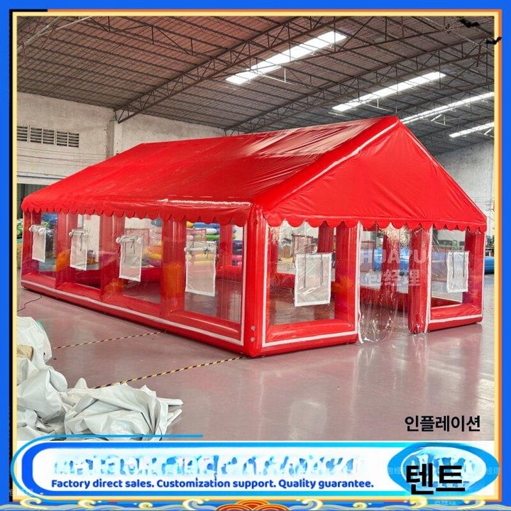 푸른 잔디밭 위에 감성적인 화이트 컬러의 인디언즈에어텐트8.0이 웅장하게 피칭되어 있는 모습